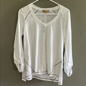 Democracy White 3/4 Sleeve Blouse with Relaxed Fit